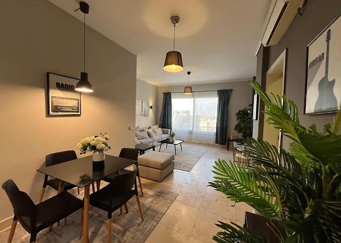 Sunny Bright 1Br In Palm Hills