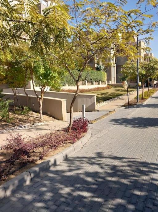 Sunny Bright 1br In Palm Hills Cairo