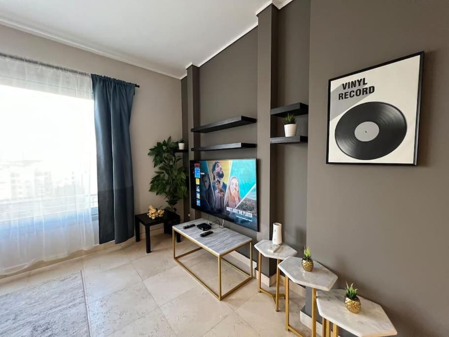 Apartment Sunny Bright 1br In Palm Hills Cairo