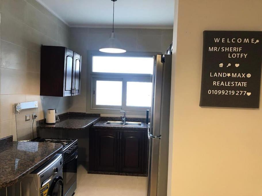 Sunny Bright 1br In Palm Hills Cairo