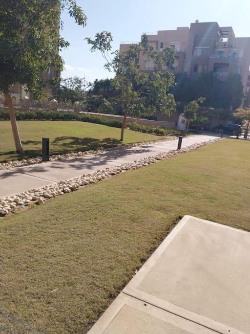Apartment Sunny Bright 1br In Palm Hills Cairo